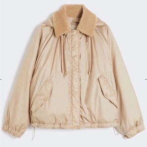 Weekend Max Mara Beige Puffer Reversible Jacket with Faux Fur Collar